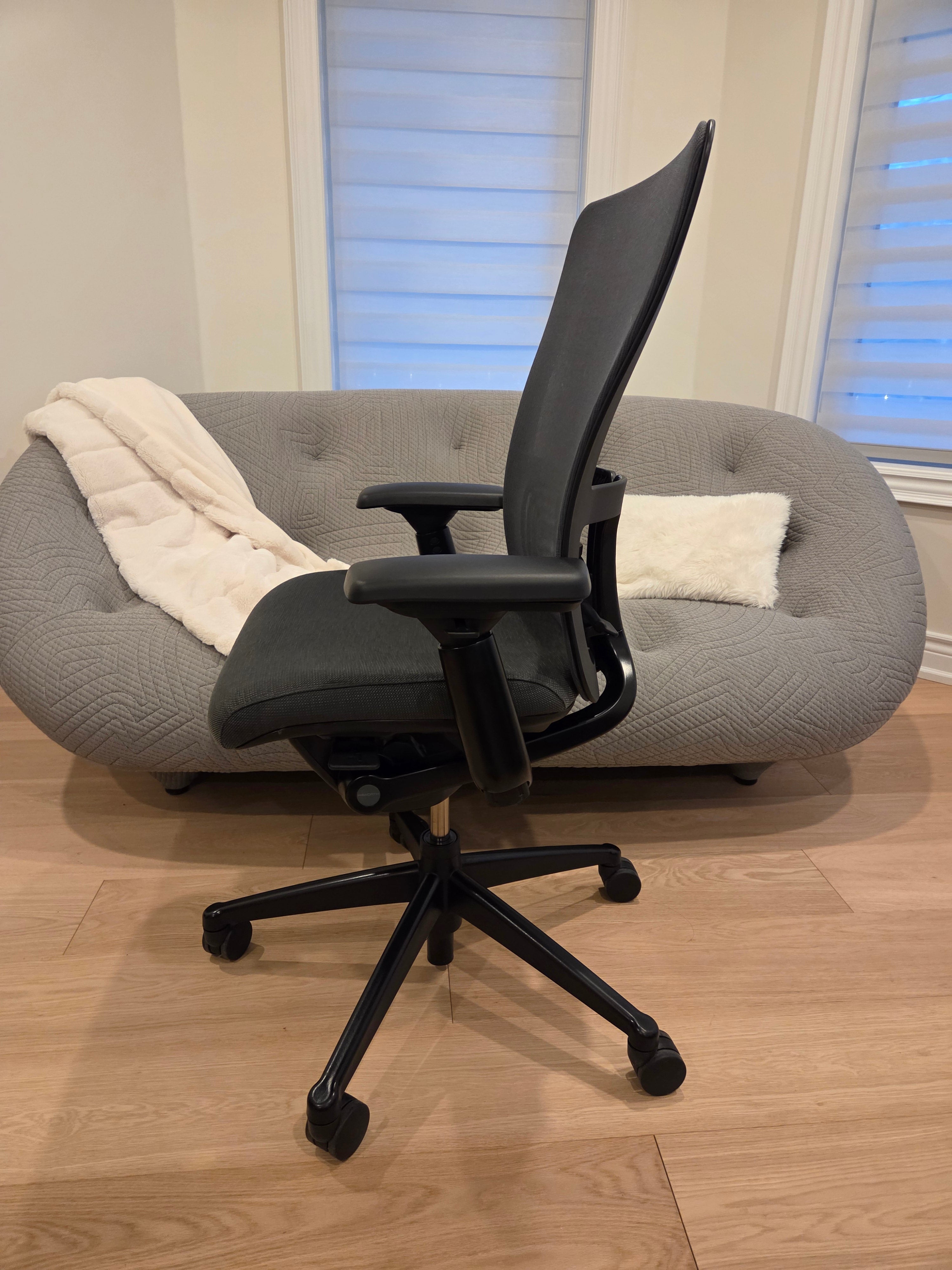 Used Haworth Zody — Toronto Pickup + GTA Delivery | Greener Postures