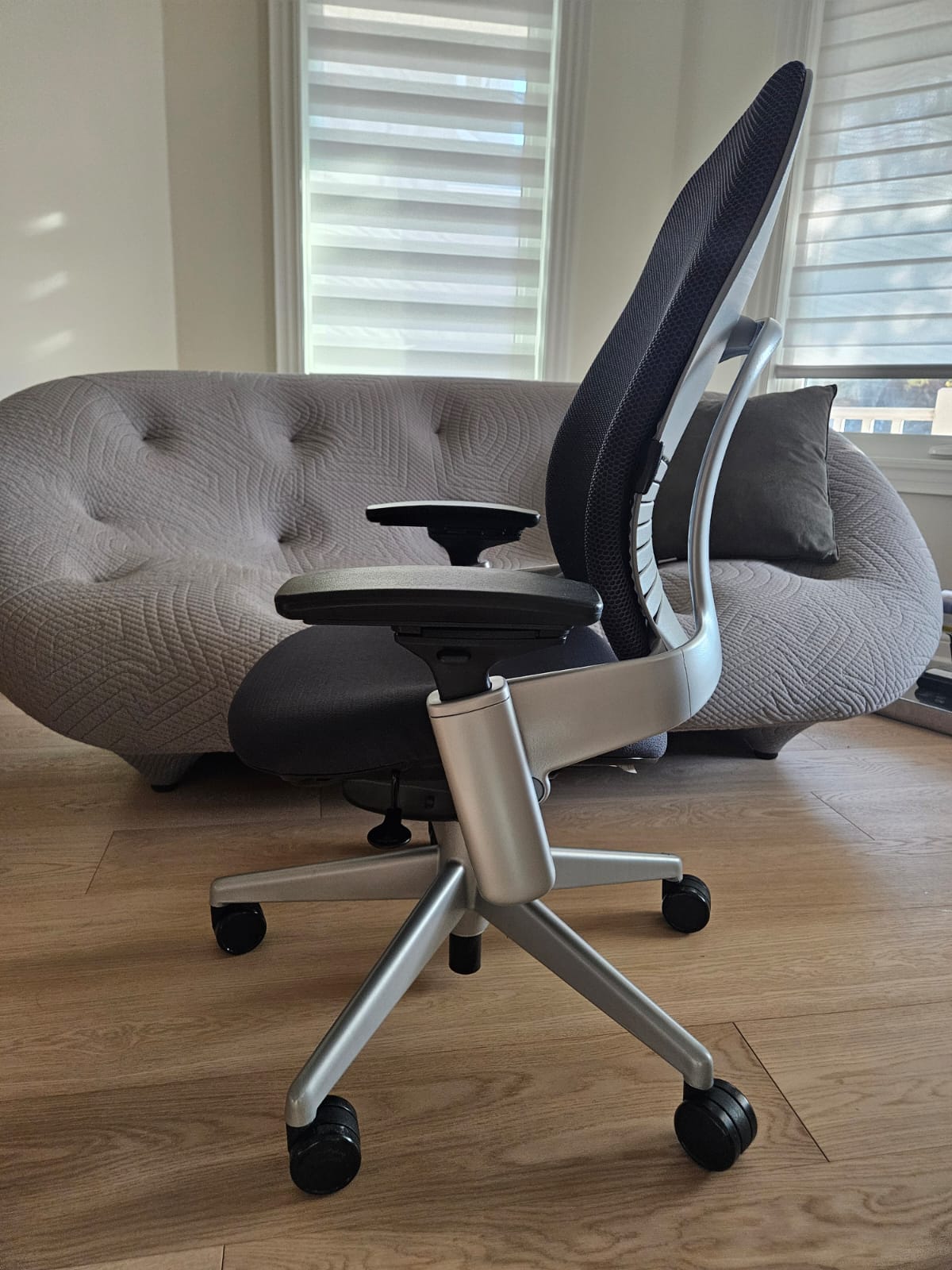 Back: Graphite 3d Knit Seat: Tornado BUZZ2 on Platinum Solid Frame