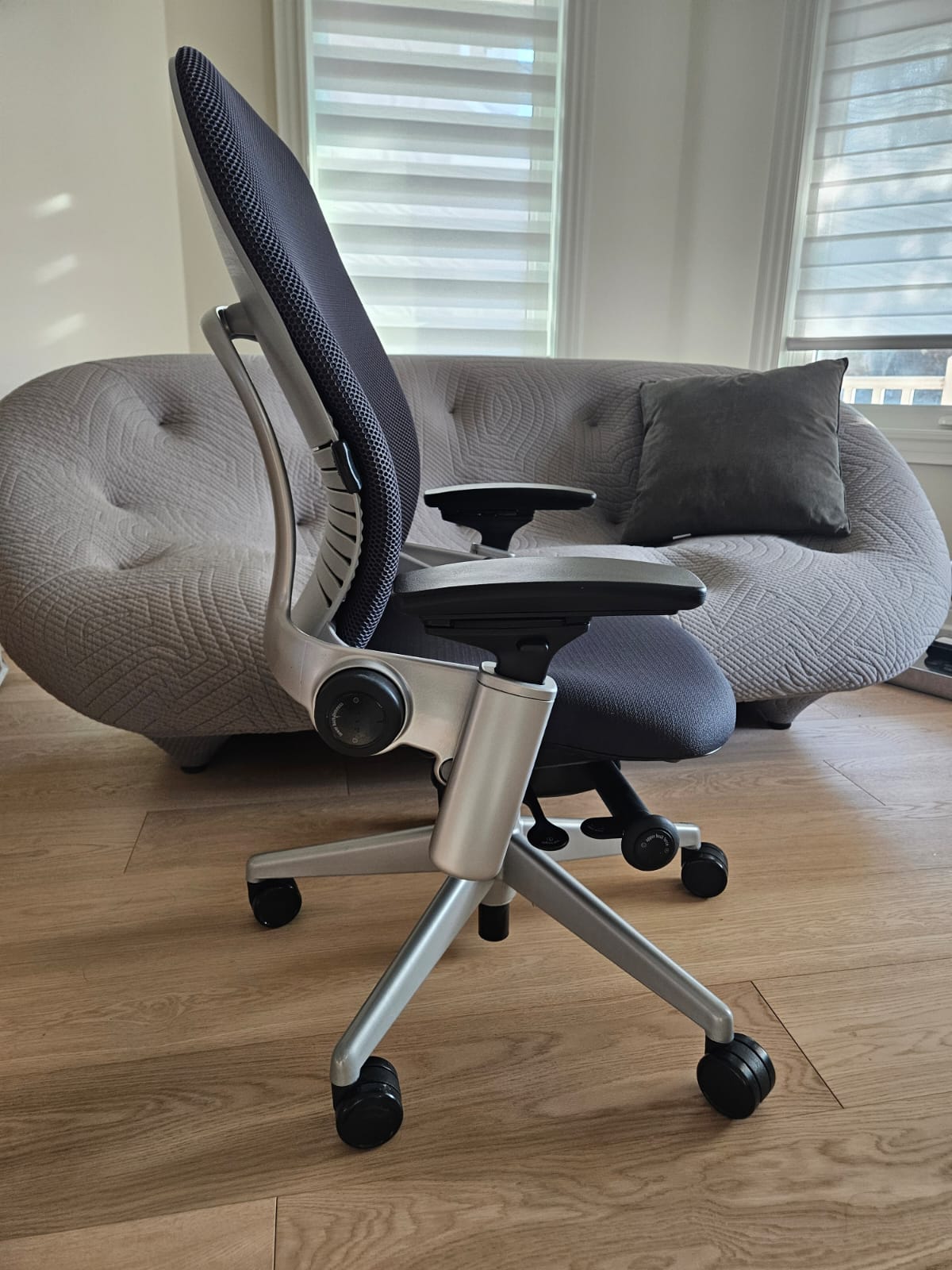 Back: Graphite 3d Knit Seat: Tornado BUZZ2 on Platinum Solid Frame