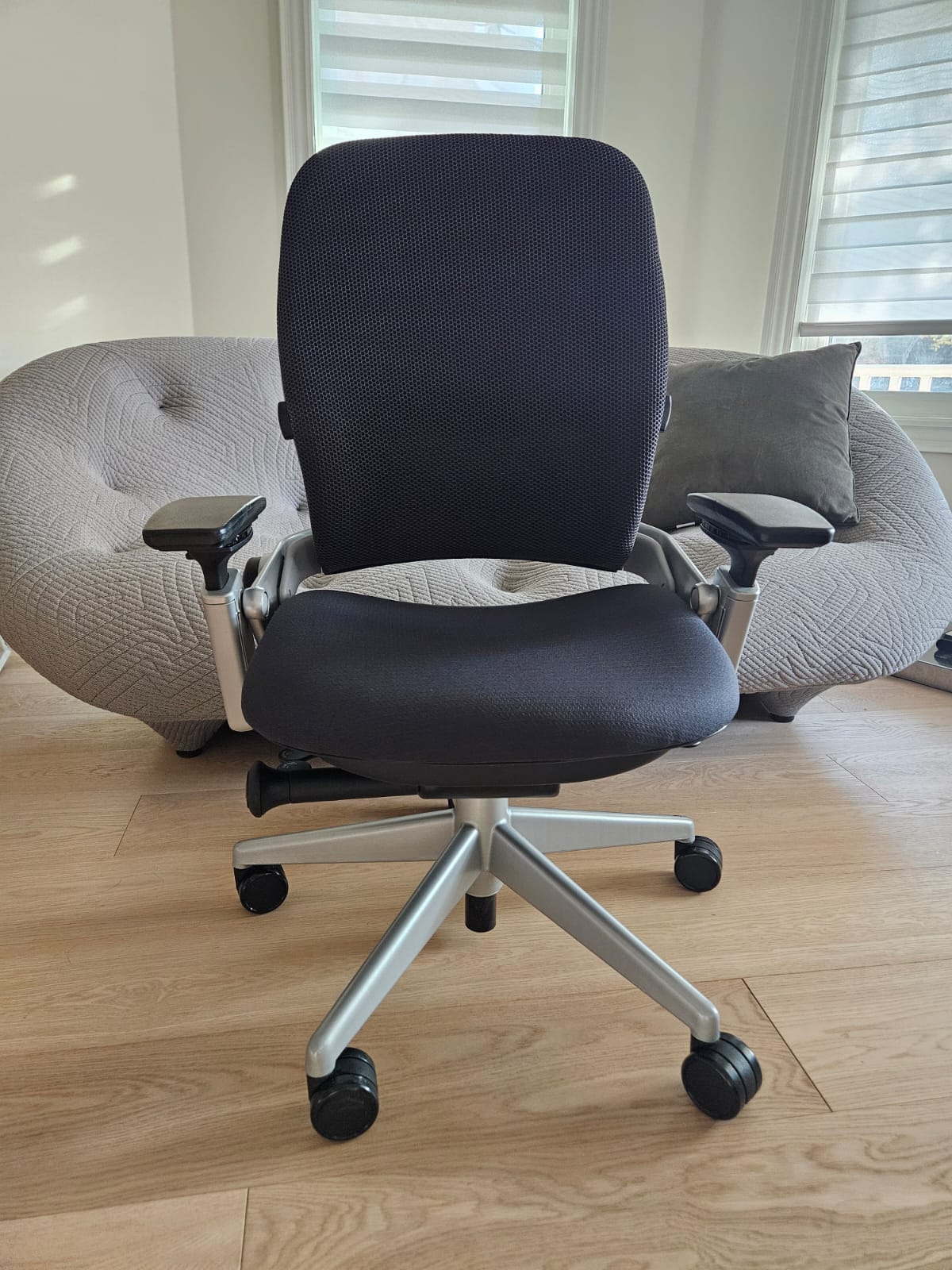 Back: Graphite 3d Knit Seat: Tornado BUZZ2 on Platinum Solid Frame